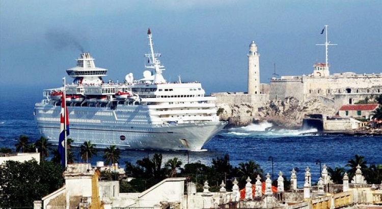 Crucero en Bahia de la Habana