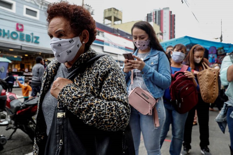 SAo Paulo mascaras (foto El Universo)