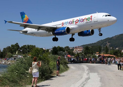 Aeropuerto-Scíathos