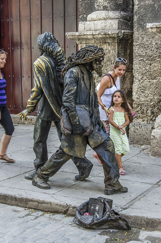 Cuba-EstatuasVivientes-El Caballero de París
