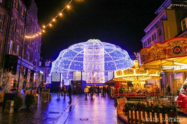 Las-Navidades-en-Edimburgo-Christmas-Market-George-St (foto Mas Edinburgo)