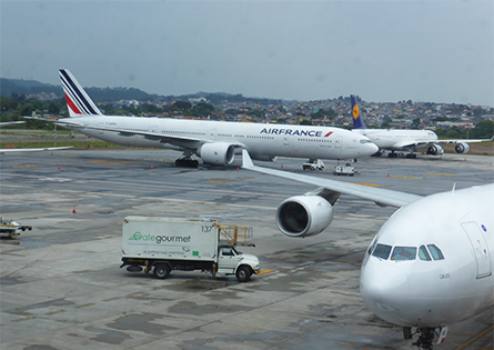 Grupos Air France KLM e Lufthansa ‘padecem’ de lucros surpreendentes