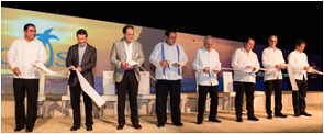 Realizando o corte da fita de esquerda a direitaos senhores: Lic. Arturo da Rosa Escalante, Ing. Gonzalo do Peón, Sr. Alejandro Zozaya, Lic. Carlos Mendoza Davis, Ing. Ramón Marcos, Lic. Alberto Adib Carrera, Arq. Rafael Marcos e o Lic. Genaro Ruiz Hernández AMResorts celebra a inauguração de BREATHLESS CABO SAN LUCAS