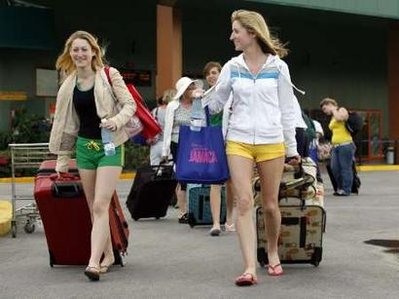 Visitantes estrangeiros em Cuba Cuba: número recorde de turistas estrangeiros