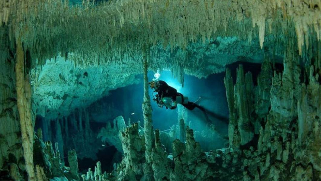 Descobrem no México a maior caverna submersa do mundo
