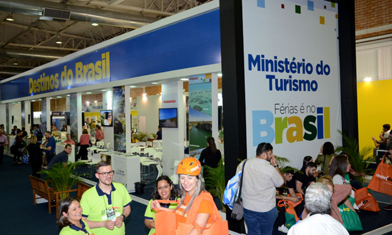 Brasil convém acerca de cinema e turismo durante Festuris