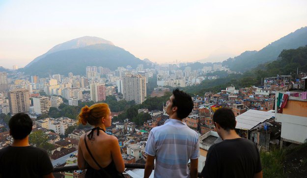 Cresce o turismo em favelas do Brasil