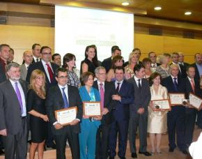 Os premiados da AEEPP Grupo Excelencias galardoado no grupo de editoras com melhores publicações gerais
