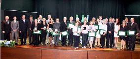 Homenageados com a Comenda dos 100 Anos de Gramado (RS) recebem prêmio na Câmara Municipal Turismo tem homenagem no centenário de Gramado (RS)