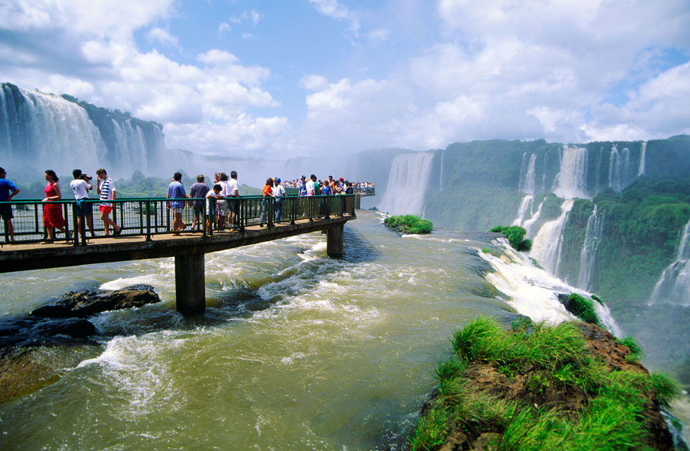 Fórum Internacional de Turismo reúne mais de mil estudantes em Foz