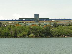 Recuperam emblemático hotel inaugurado por Fidel