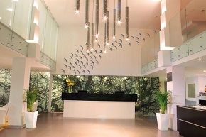 Recepção do Hotel Pestana Bogotá 100 Pestana Bogotá 100, entre os 25 hotéis mais populares da Colômbia, segundo TripAdvisor