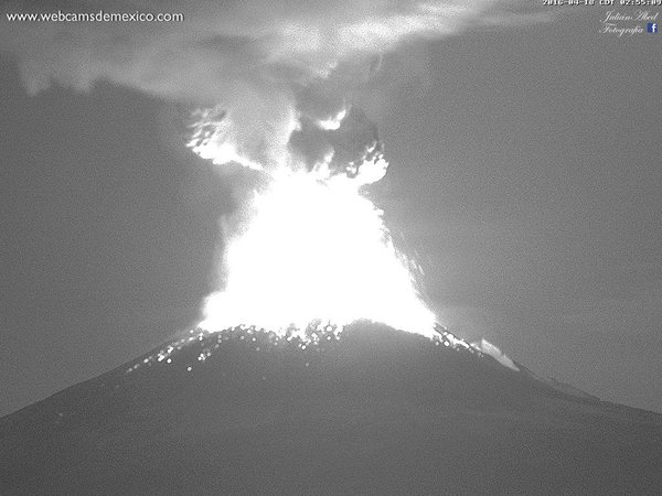 Vulcão Popocatépetl aumenta atividade 