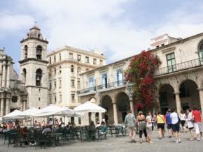Havana receberá este ano muito mais visitantes de cruzeiros Cuba: aumento de 5,5% das receitas por turismo em 2010