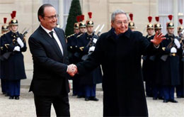 Presidente de Cuba recebido com cerimônia oficial na capital francesa