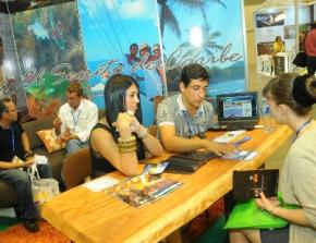 Mais contatos comerciais na Terceira Expo Turismo Internacional do Panamá
