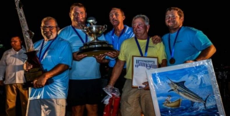 Barco dos EUA ganha o maior Torneio Hemingway em Cuba